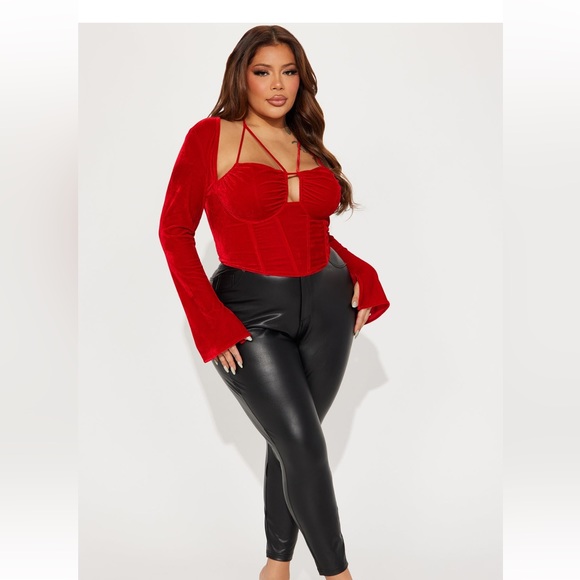 Red velvet top, XL - Picture 2 of 3